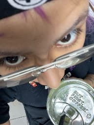 Bee Mo Perez